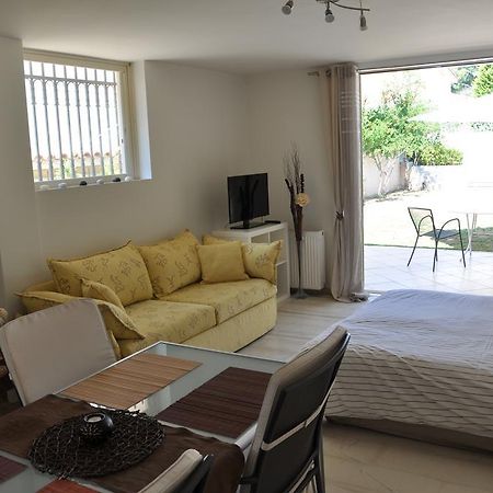 Cosy Studio With Garden / Individual Apartment Афіни Екстер'єр фото