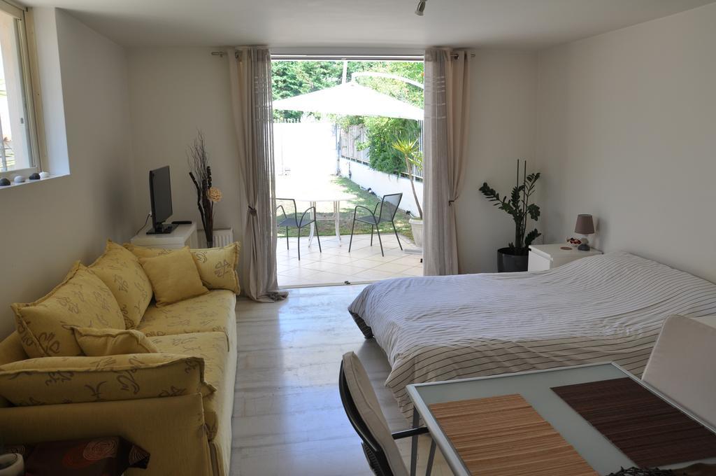 Cosy Studio With Garden / Individual Apartment Афіни Екстер'єр фото