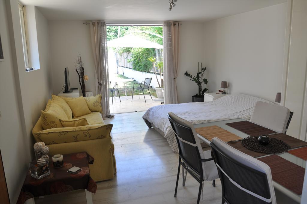Cosy Studio With Garden / Individual Apartment Афіни Екстер'єр фото