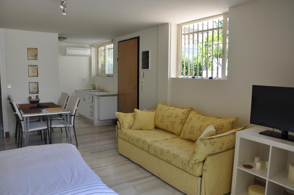 Cosy Studio With Garden / Individual Apartment Афіни Екстер'єр фото